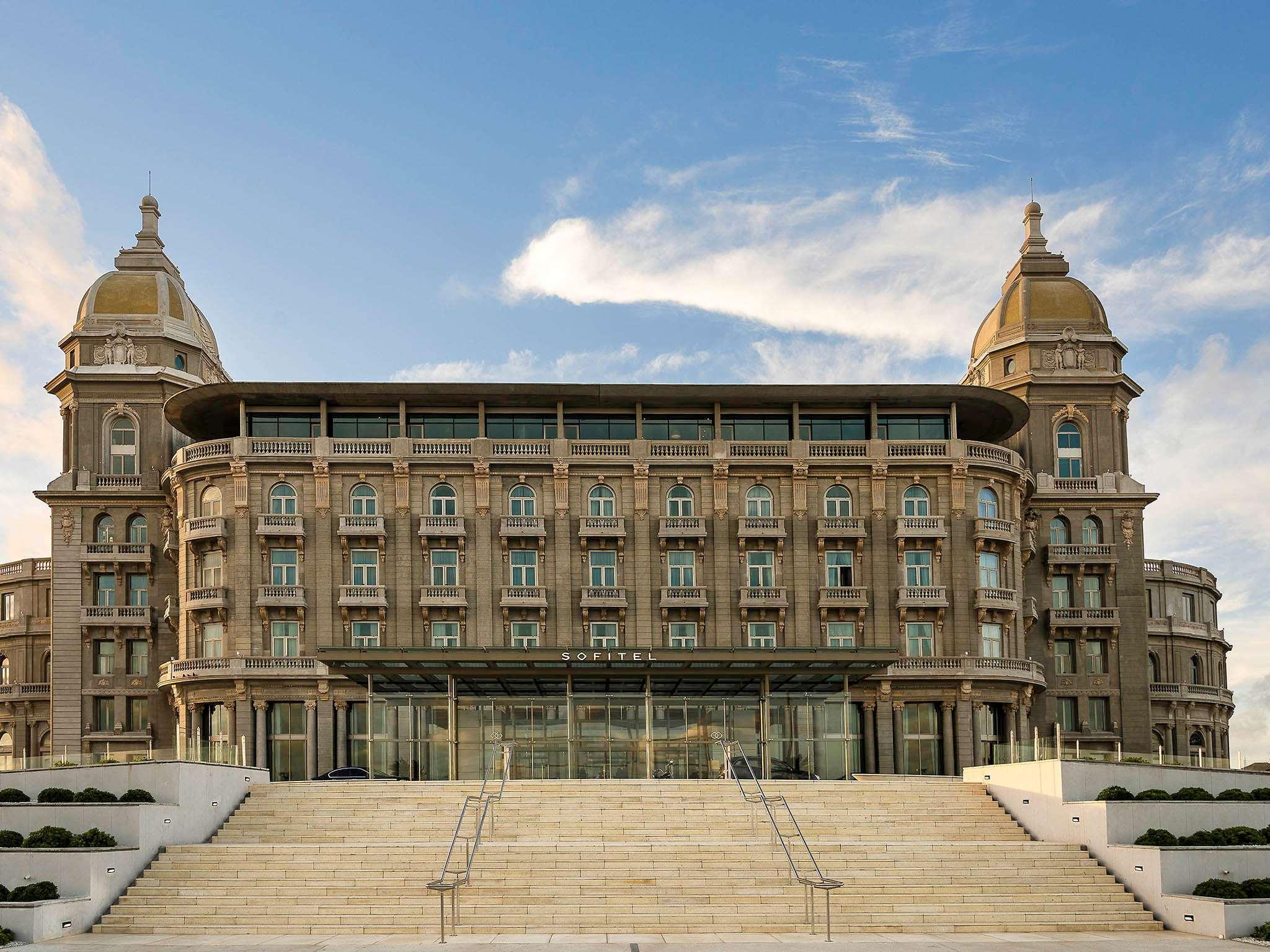 蒙得维的亚卡拉斯科赌场和spa中心索菲特酒店 外观 照片 The Grand Hotel