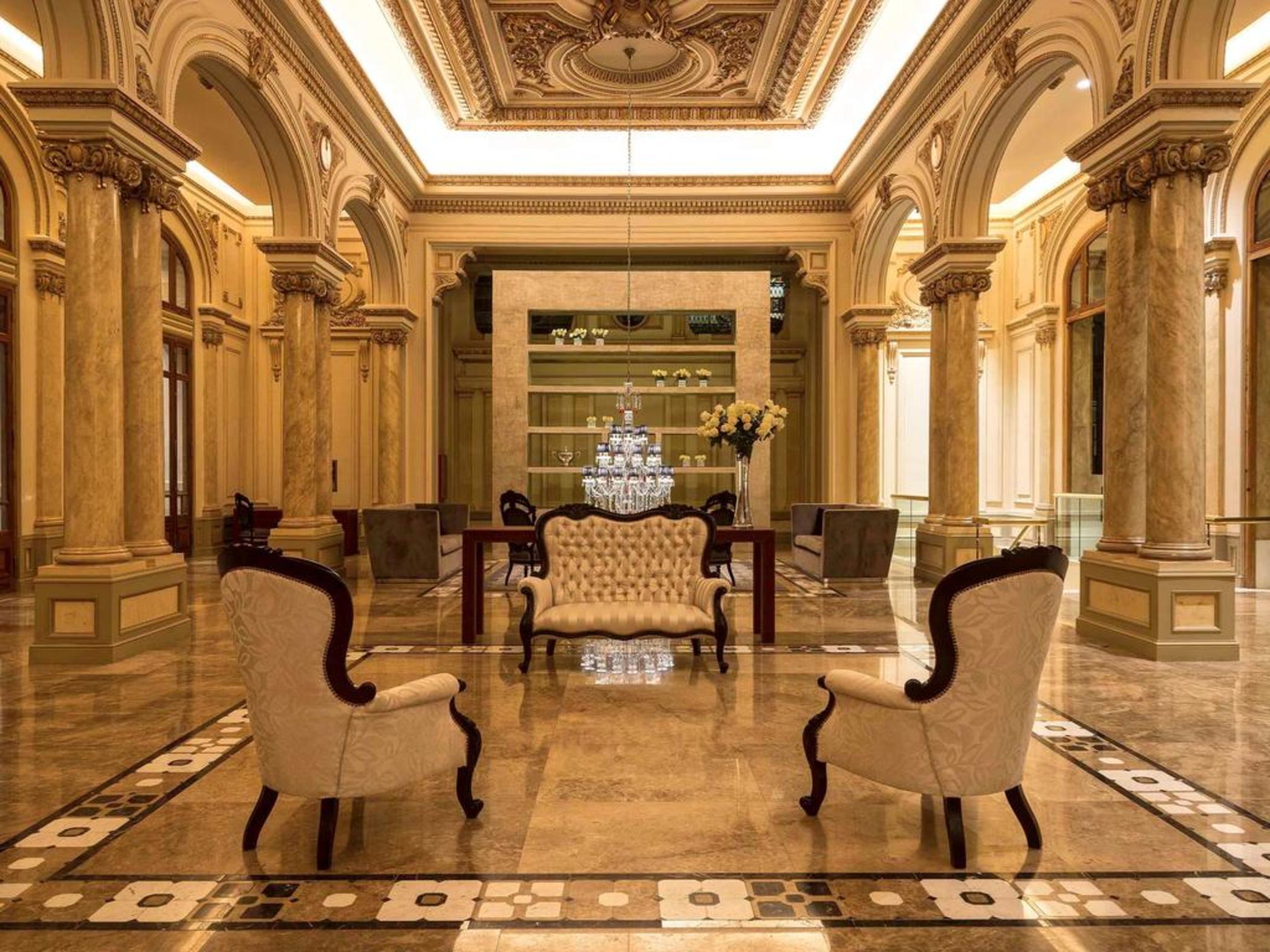 蒙得维的亚卡拉斯科赌场和spa中心索菲特酒店 外观 照片 The lobby of the hotel
