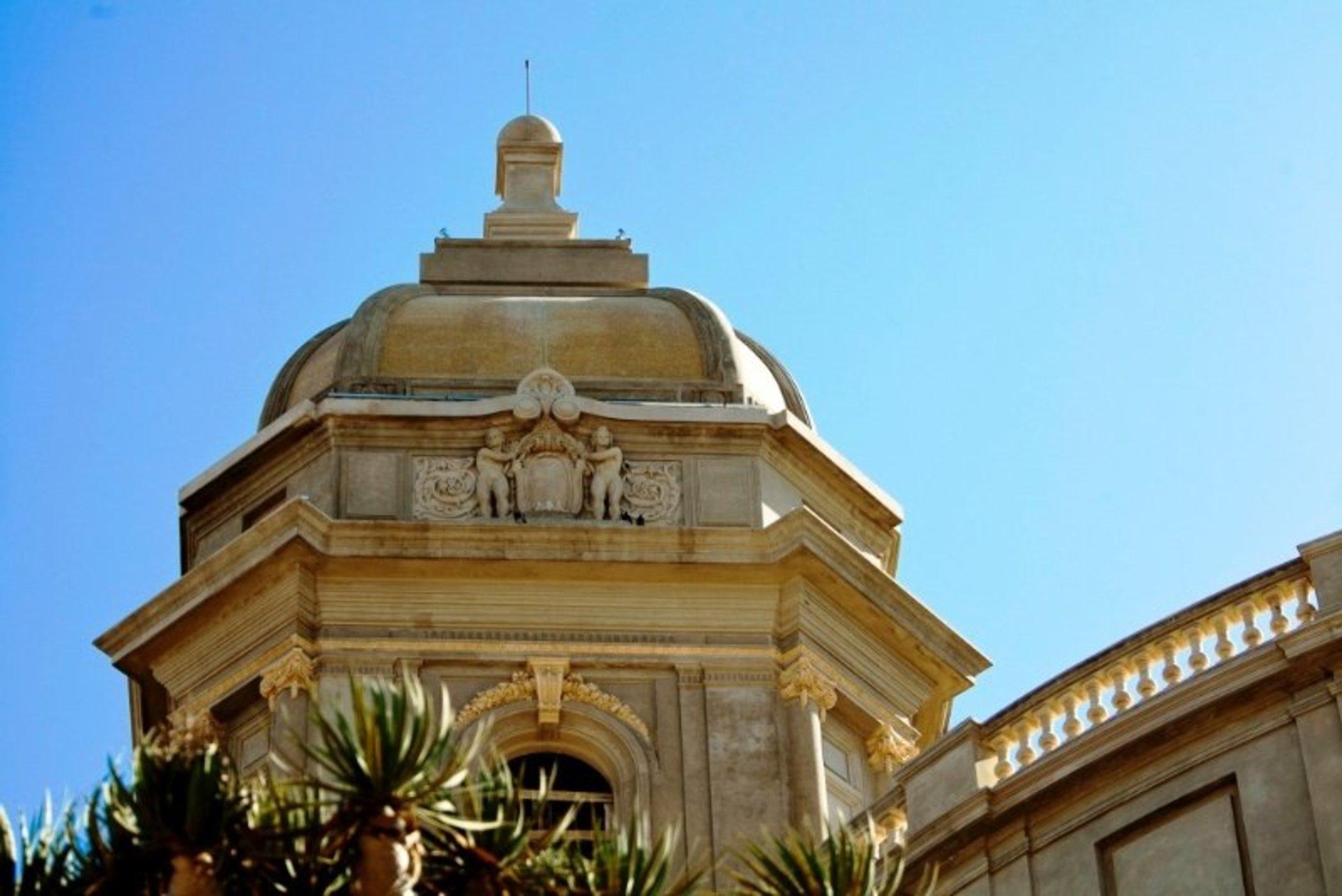 蒙得维的亚卡拉斯科赌场和spa中心索菲特酒店 外观 照片 The dome of the church
