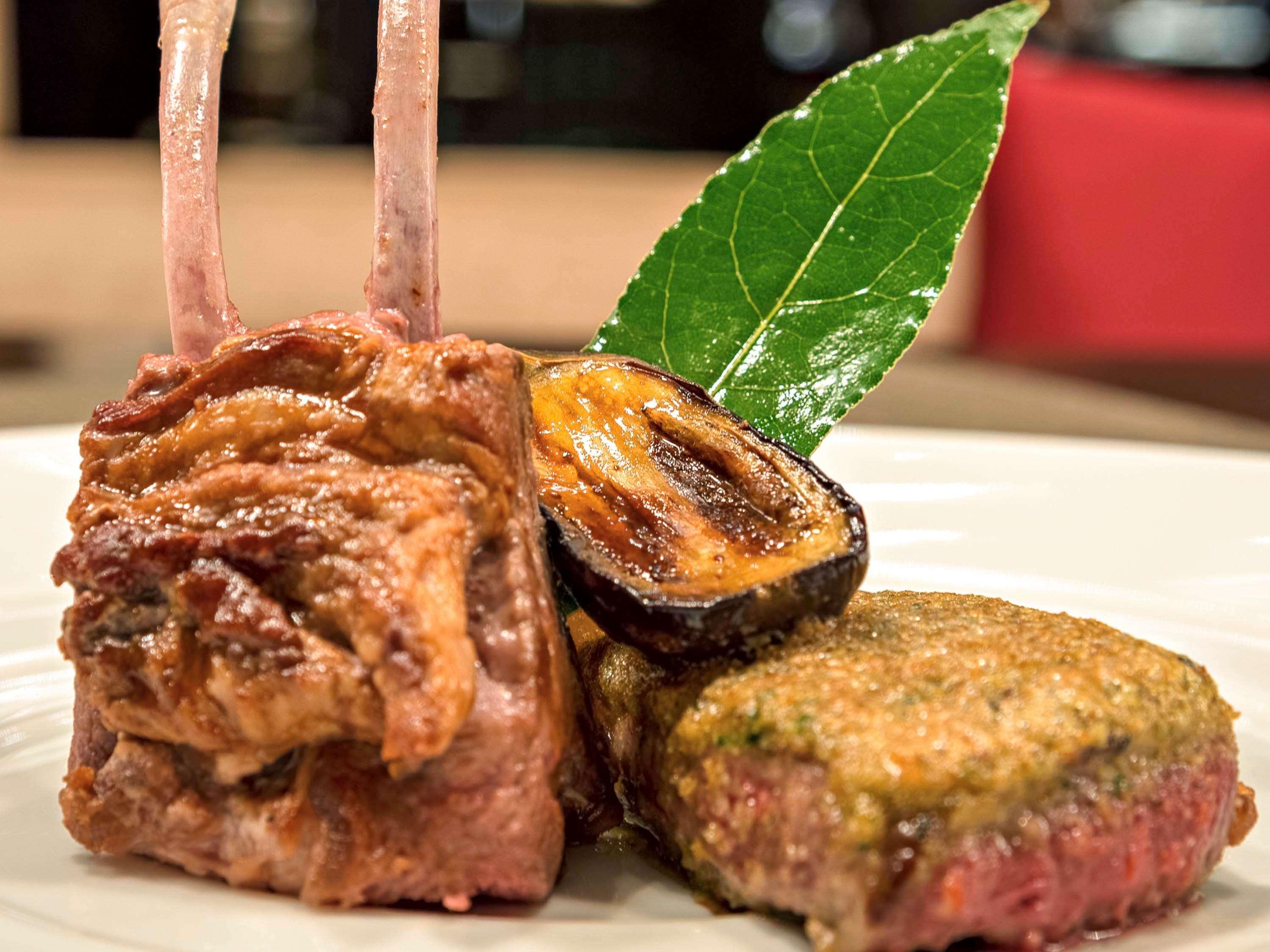 蒙得维的亚卡拉斯科赌场和spa中心索菲特酒店 外观 照片 Aubergine and beef