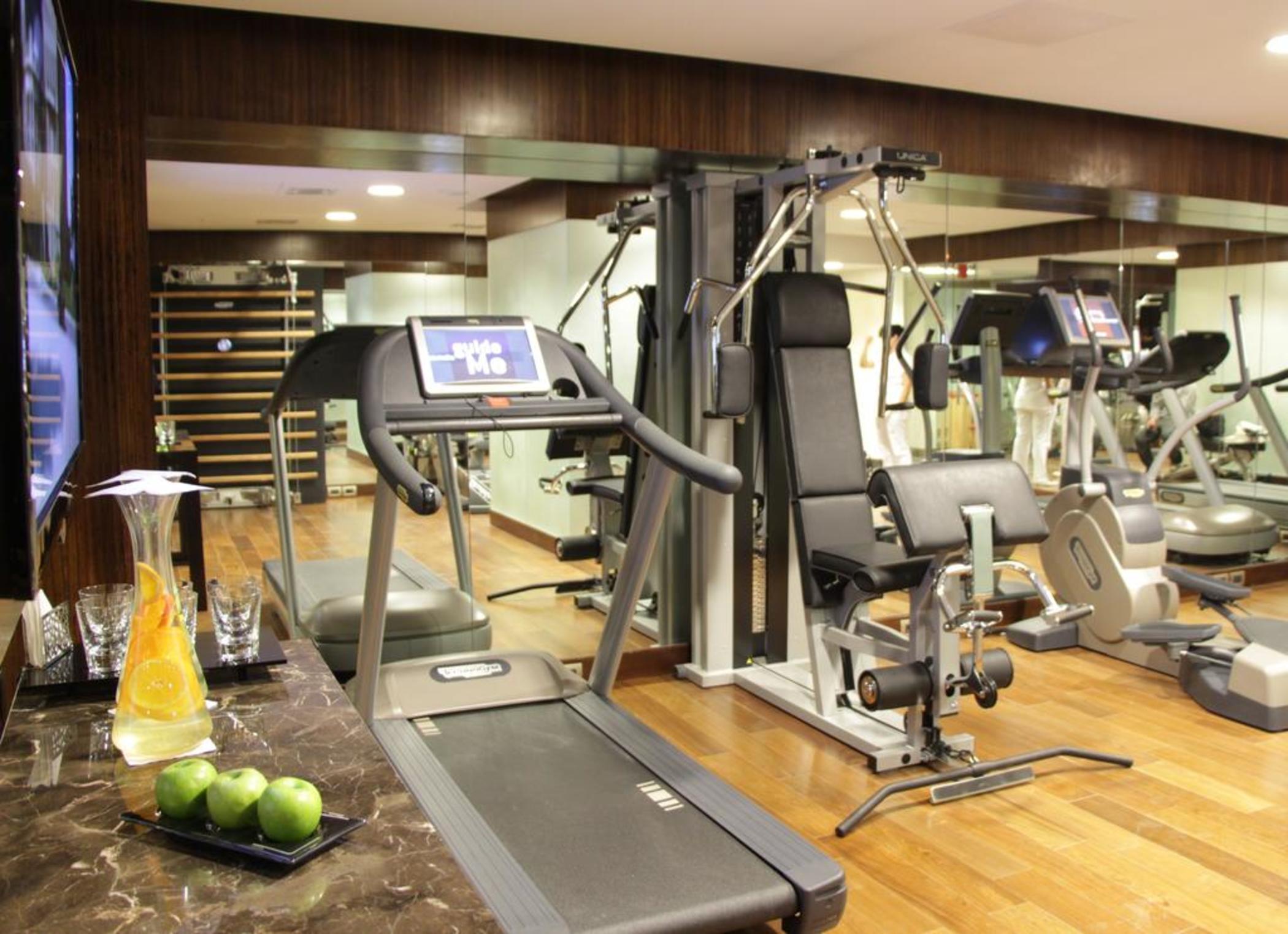 蒙得维的亚卡拉斯科赌场和spa中心索菲特酒店 外观 照片 A gym at a hotel
