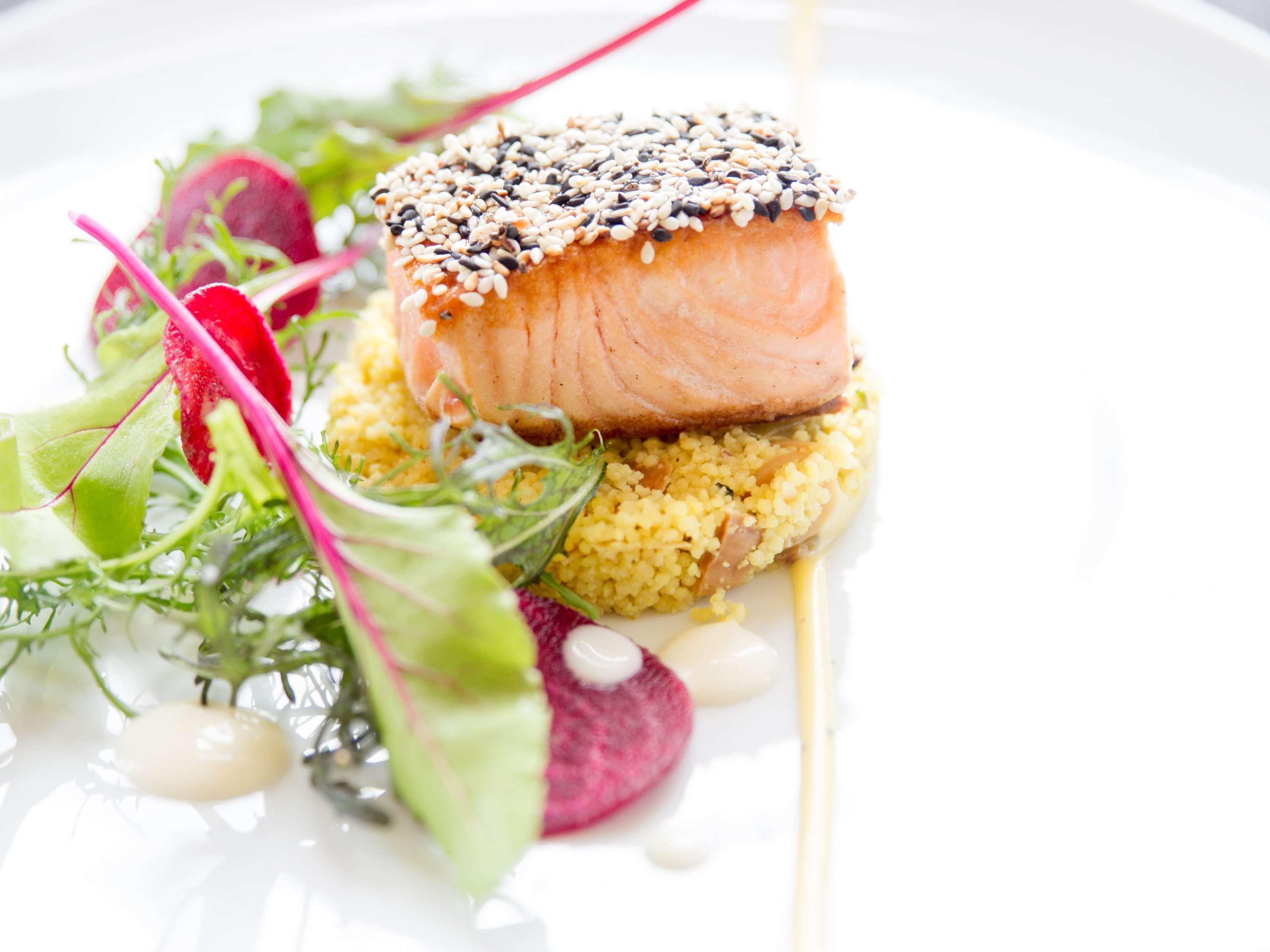 蒙得维的亚卡拉斯科赌场和spa中心索菲特酒店 外观 照片 Salmon with quinoa
